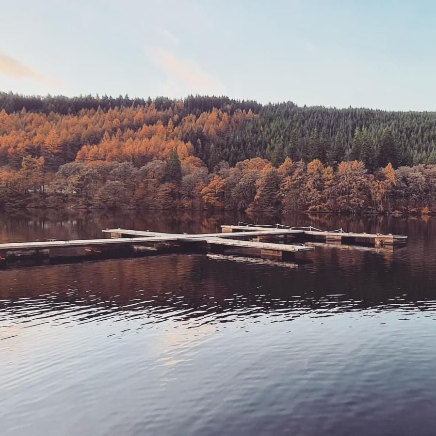 Bonnie Lodge-Lochside Location With Hot Tub Инвергарри Экстерьер фото