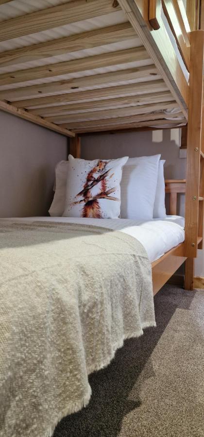 Bonnie Lodge-Lochside Location With Hot Tub Инвергарри Экстерьер фото