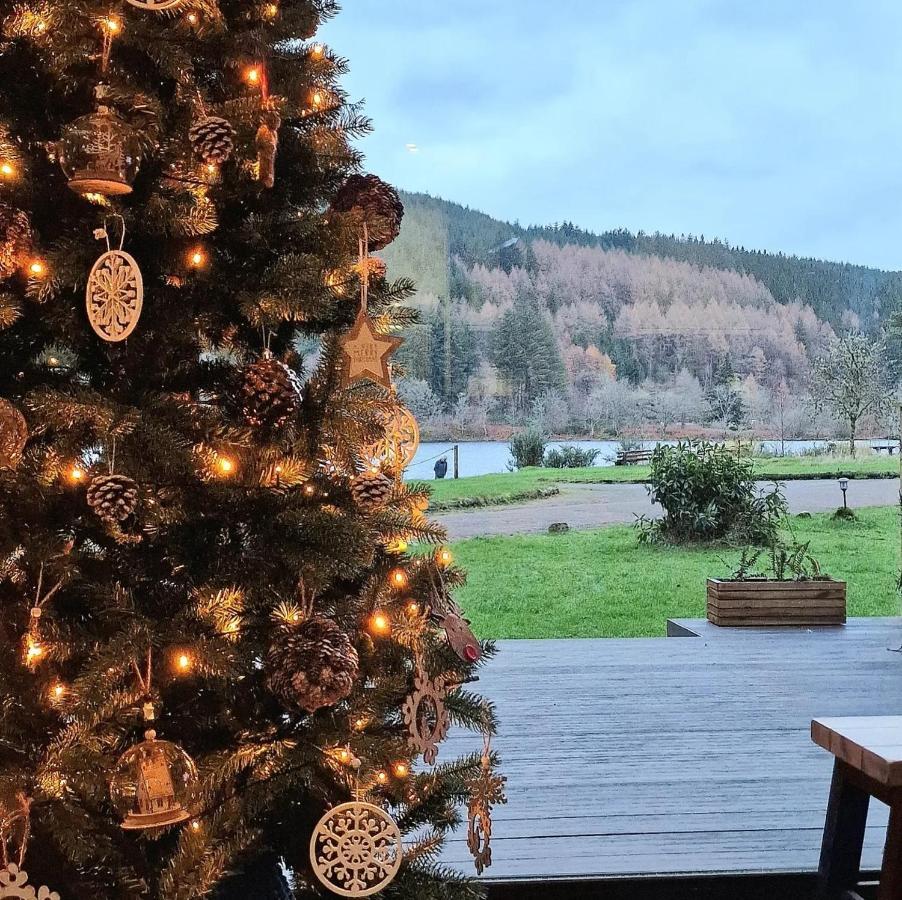 Bonnie Lodge-Lochside Location With Hot Tub Инвергарри Экстерьер фото